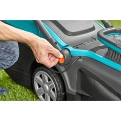 Gardena Akku-Rasenmäher Set PowerMax Li-40/37 Inkl. Akku Und Ladegerät 16 Gardena Akku-Rasenmäher Set PowerMax Li-40/37 Inkl. Akku Und Ladegerät -Startseite Umfassend 31 3050 4078500031097 pt04